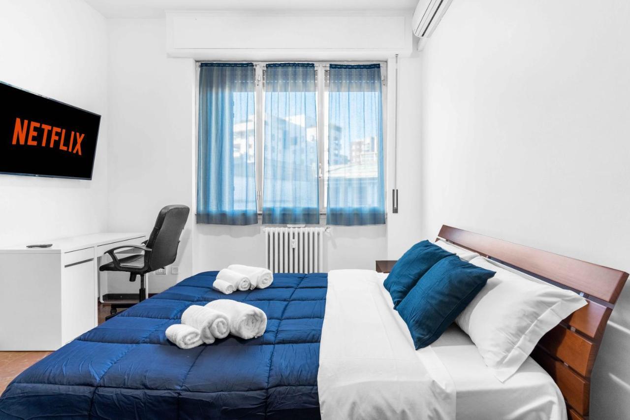 Zona Navigli - Smart House Con Tv 50 E Fast Wifi Apartamento